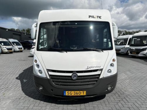 Pilote Explorateur G 741 Transverse bed/Pull-down bed/Alde/2012 photo: 23