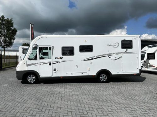 Pilote Explorateur G 741 Transverse bed/Pull-down bed/Alde/2012 photo: 22