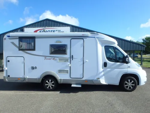 B&uuml;rstner Travel Van 620 T photo: 1