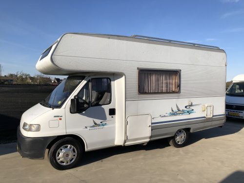 Dethleffs A5830 5 person starter Motorhome photo: 6