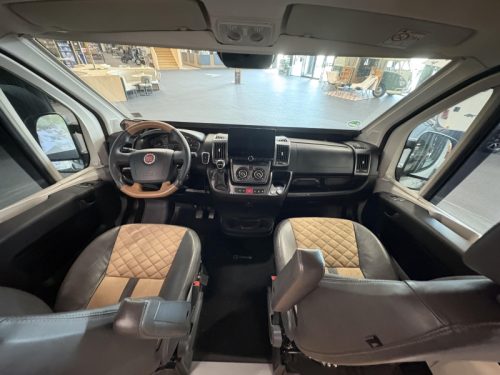 Robeta Apollo 636 Automatic Pop-top roof-complete photo: 9
