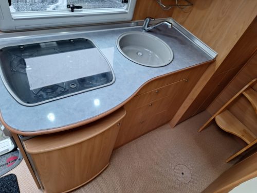 B&uuml;rstner Elegance 690 I 205CM BED-LPG+SOLAR PANEL photo: 9