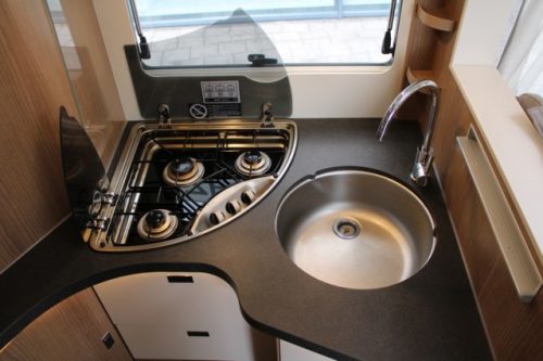Robust AUTOMATIC 180 hp Malibu I 490 LE by Carthago lift-and single length beds (124 photo: 44