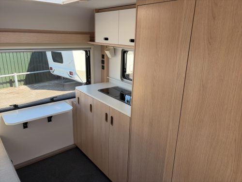 Adria Aviva 422 PY Mover/Klimaanlage/Vorzelt Foto: 5