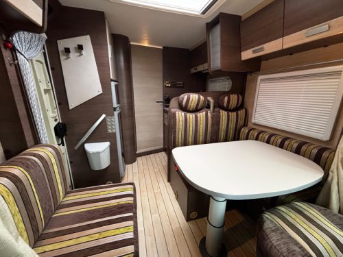Bavaria T 73 Queensbed, Wohnmobil Foto: 5