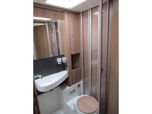 Malibu I 441 LE L/H-Bett, Automatik Foto: 6
