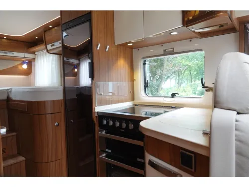 Hymer B Class 588 PL Automatic photo: 17