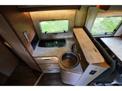 Knaus LIVE WAVE 650 MF photo : 13