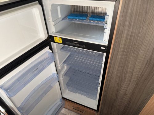 Knaus SKY TI 700 MEG SILVER SELECTION / Free Storage photo: 10