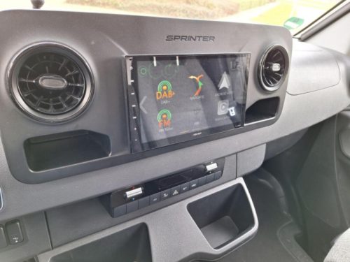 Hymer Tramp S 585 DROP-DOWN BED + SINGLE BEDS photo: 18