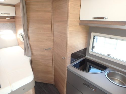Weinsberg CaraSuite Spicy 650 MF Foto: 15
