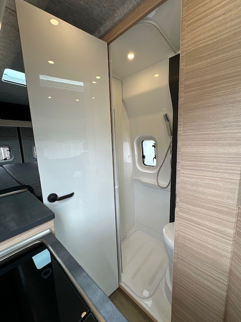 Hobby Maxia Van 680 ET, Automatic photo: 13