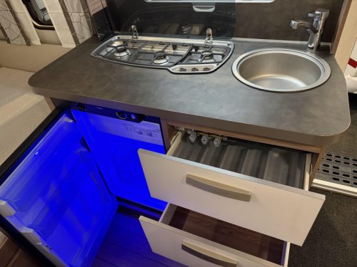 Knaus Sport 400 QD FIXED BED MOVER AWNING (TOP) photo: 12