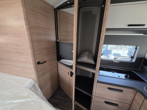 Knaus L!ve Wave 650 MF Platinum 2027 model  foto: 10