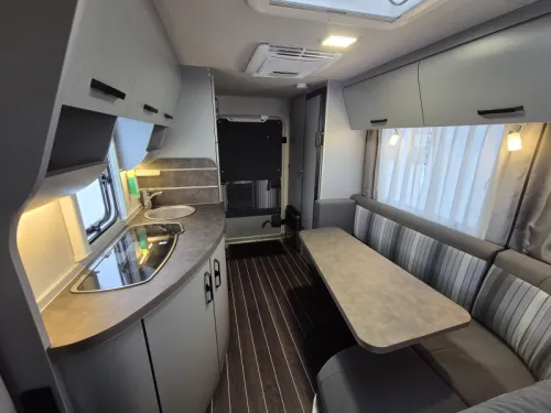 Knaus Sport en Fun 480 QL mover, air conditioning, air tent photo: 12