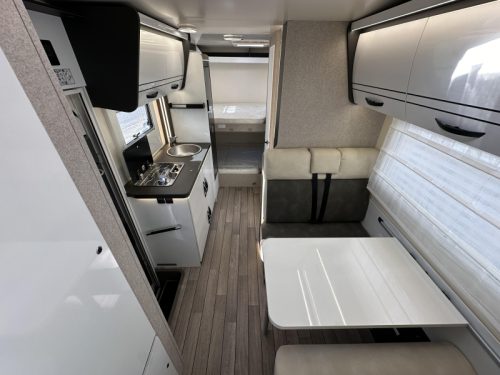 McLouis Glamys 320 NEW 8-Berth Overcab 140HP photo: 4