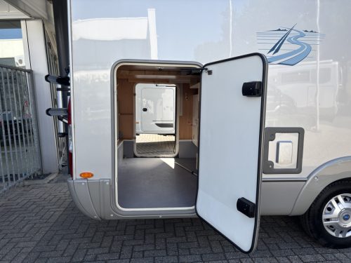 B&uuml;rstner Solano 695 T DWARSBED CRUISE CONTROL EURO4 AIRCO photo: 20