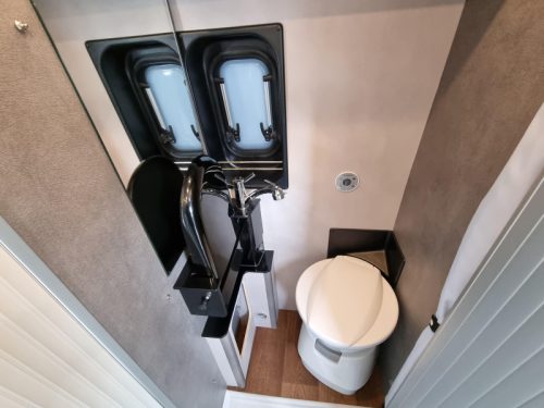 P&ouml;ssl Summit Shine 600 L Single beds Automatic  photo: 20
