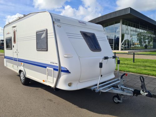 Hobby De Luxe 460 UFE mit Markise Foto: 7