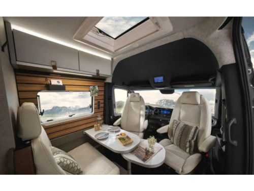 Hymer Grand Canyon S 600 4 PERSONS+SLEEPING ROOF-170HP photo: 13