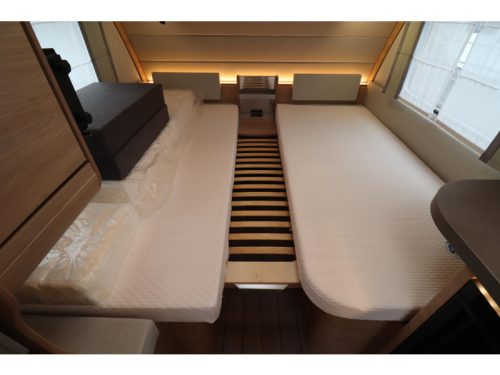 Knaus Sudwind 60 Years 500 EU Camas individuales / Mover  foto: 15