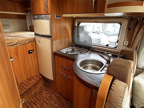 Hymer B614 CL Querbett/Hubbett/160PS Foto: 12