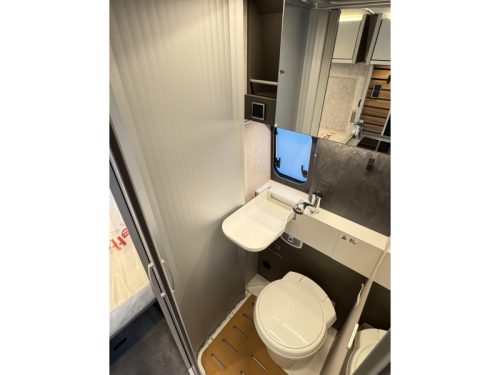 Hymer Yosemite - hefdak - Automaat -  foto: 13