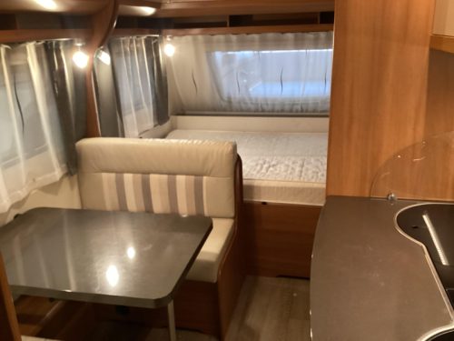 Hobby On Tour 470 KMF awning photo: 1