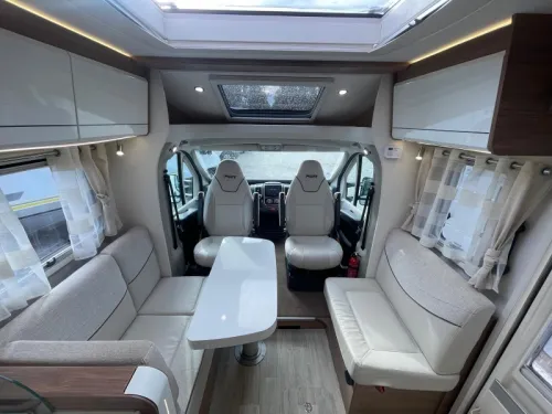 Pilote Sensation P720 Queensbed  Foto: 7
