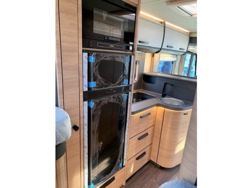 Knaus 2027 LIVE i700 MEG New &amp; all EXTRAS! photo: 5