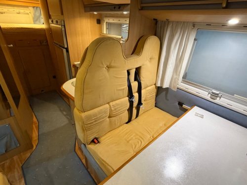 FORD KENTUCKY Motorhome Estro 5 | 2.4 137hp | 2x Air conditioning | 6 berths | Drive-Away awning photo: 18