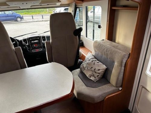 Carthago C-TOURER I 142QB | As good as new | 5,000km| Drop-down bed photo: 18