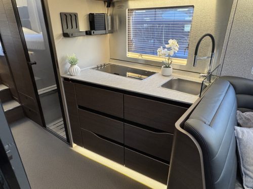 Adria Supersonic 890 LL 170 hp AUTOMATIC 9-speed 4-person Euro6 Mercedes-Benz Sprinter EP LEVEL SYSTEM **Single beds/4 seats/ photo: 13