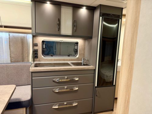 Hobby De Luxe 460 UFE Foto: 16