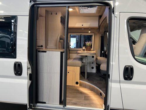 LMC Modell 27 Innovan Pure 640 Foto: 8