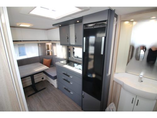 Hobby De Luxe 460 UFE Modeljaar 2027  foto: 11
