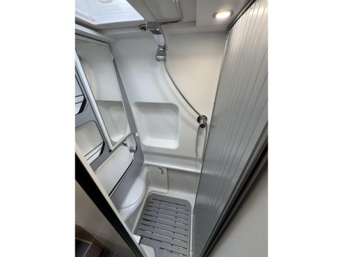 mooveo Van 63 EB Automaat Super luxe 180pk Foto: 16