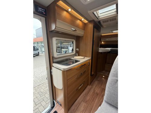 Knaus 650 MEG Platinum Camas Individuales Sistema de Nivelaci&oacute;n Litio 2X Aire Acondicionado Panel Solar foto: 14