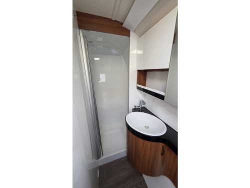 Hobby Excellent 560 WLU leveller system floor heating photo: 12