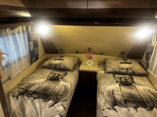 Hobby De Luxe 495 UL mover, awning photo: 6