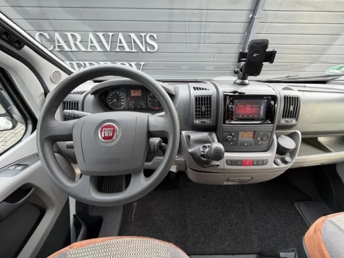 Dethleffs Esprit 6870 I GARAGE/GROSSES BETT/SCH Foto: 7