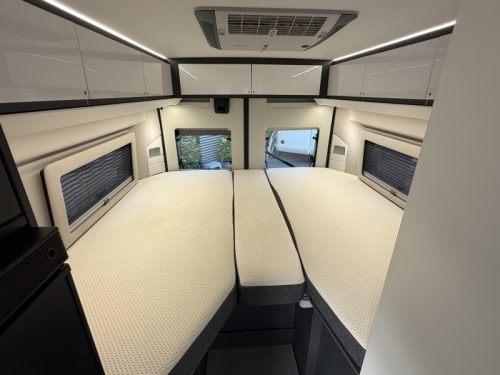Adria Twin Supreme 640 SLB 9T Automatic-Single beds photo: 2