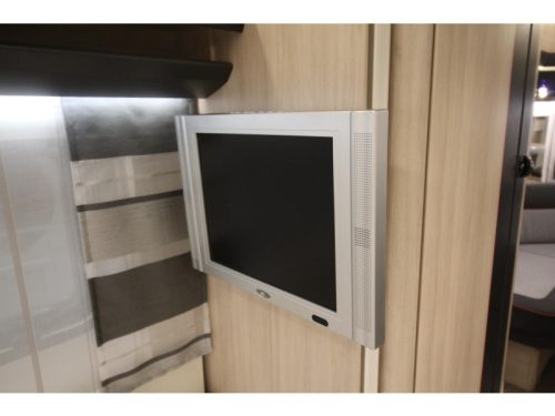Hobby De Luxe Edition 460 UFE Top condition, Tall Refrigerator photo: 18