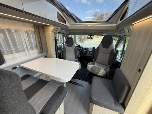 Adria Compact SL - Lits jumeaux photo : 1