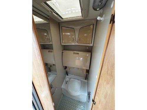 Caravelair Ambiance Style 390 Awning, safe, ALKO AKS photo: 7