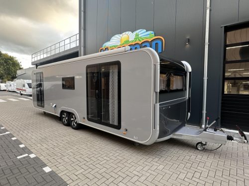 Adria Astella 754 DP Exclusief in Nederland Foto: 2