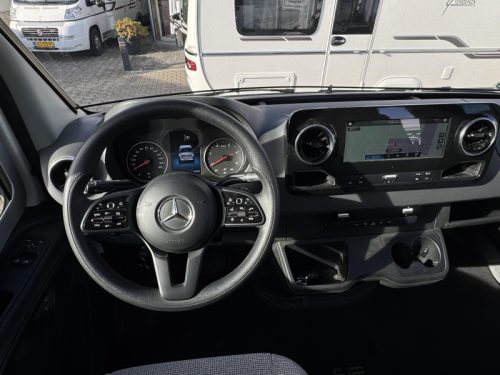 Hymer ML-T 580 - Hydraulische St&uuml;tzen - Foto: 16