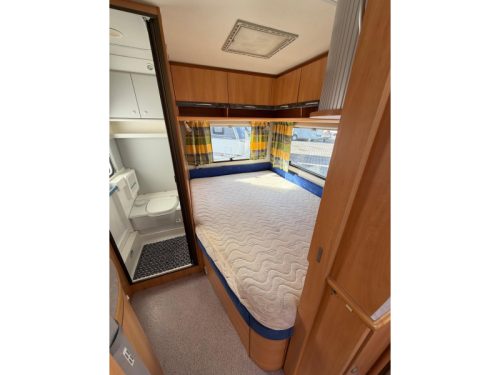 Knaus Vimara 450 mit Markise! Foto: 8