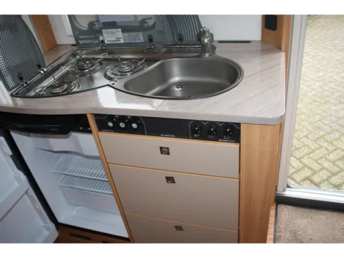 Dethleffs Wohnwagen 460 QR Foto: 8