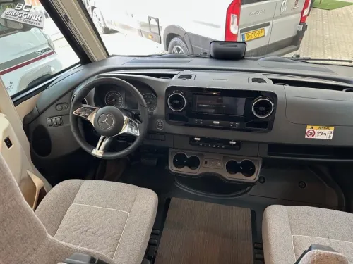 Carthago C2-Tourer 145 RB -LE COMFORT Foto: 3